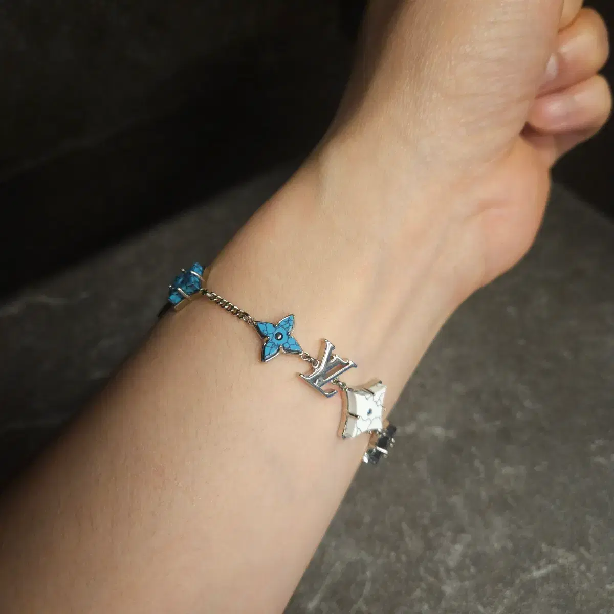 thumbnail-8